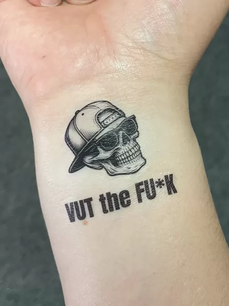 Jednorázová tetovačka pro studenty na Majáles.